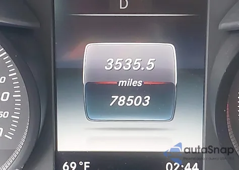 2016 Mercedes-Benz C 300 Sport z USA, uszkodzony, nr VIN 55SWF4JB7GU108951